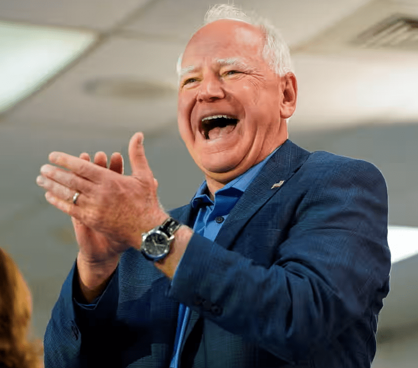 ESTRANHOS & ESQUISITOS